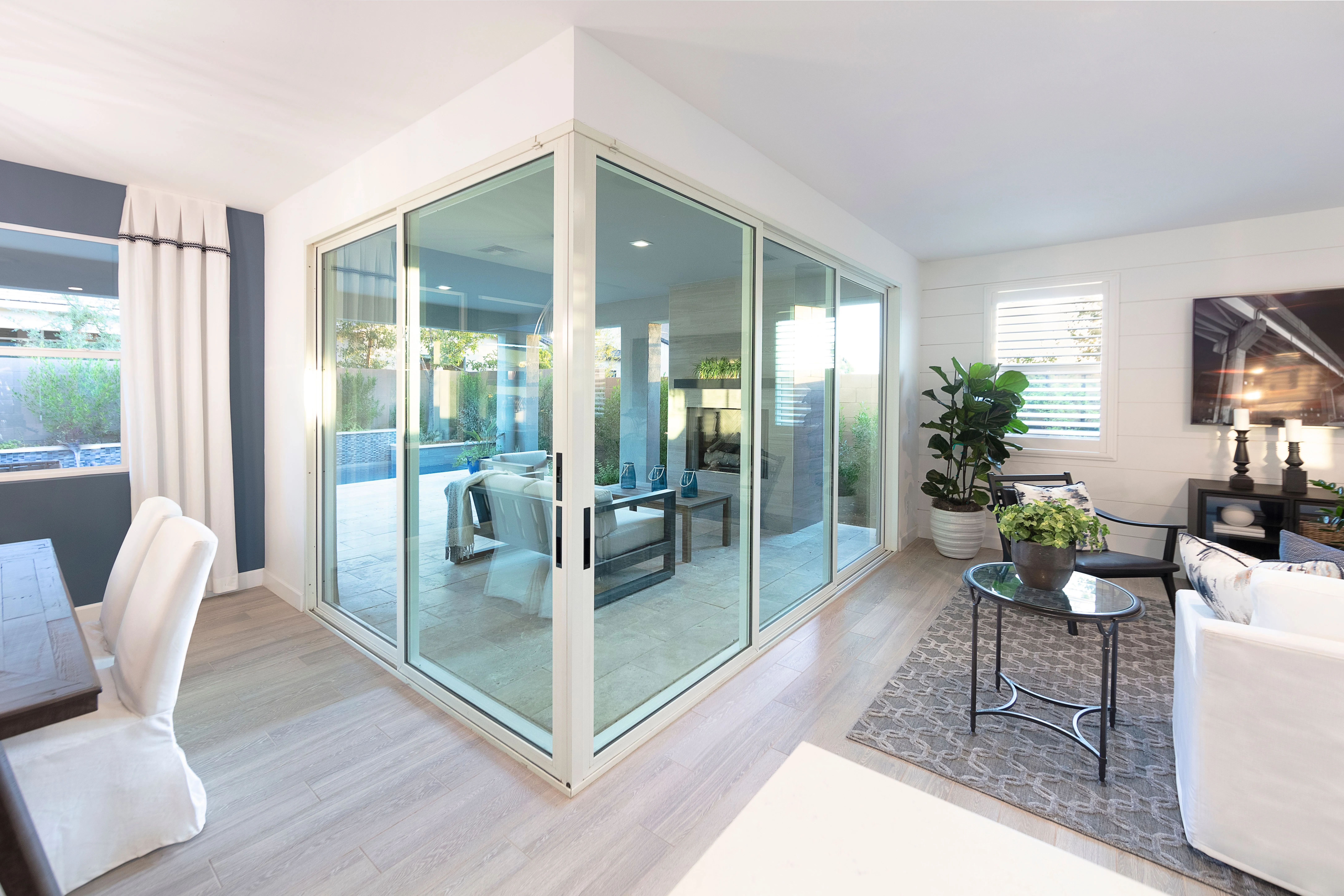 VX350 Moving Glass Walls window